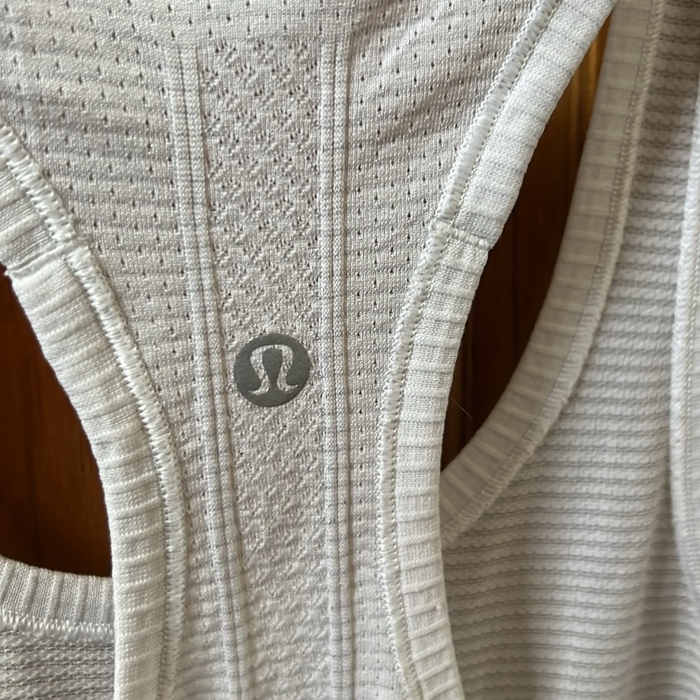 White Lululemon Swiftly Tech (Not Cropped) - image 3